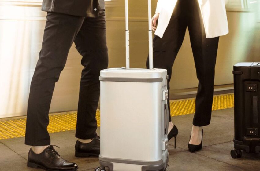  Smart Suitcases: Revolutionizing Travel Essentials